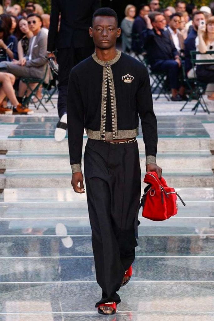 Versace S/S 2018 Versace S/S 2018 Vanity Teen 虚荣青年 Lifestyle & new faces magazine