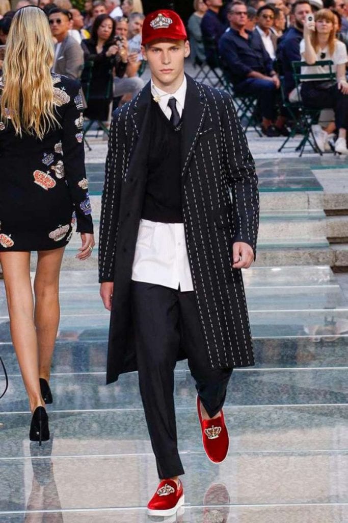 Versace S/S 2018 Versace S/S 2018 Vanity Teen 虚荣青年 Lifestyle & new faces magazine