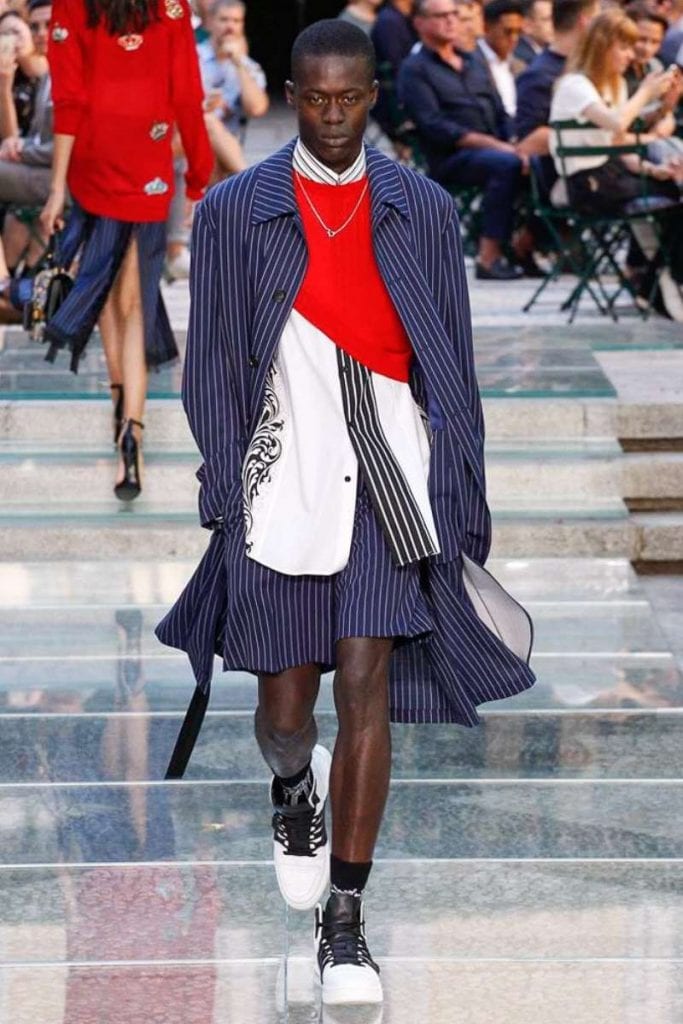 Versace S/S 2018 Versace S/S 2018 Vanity Teen 虚荣青年 Lifestyle & new faces magazine