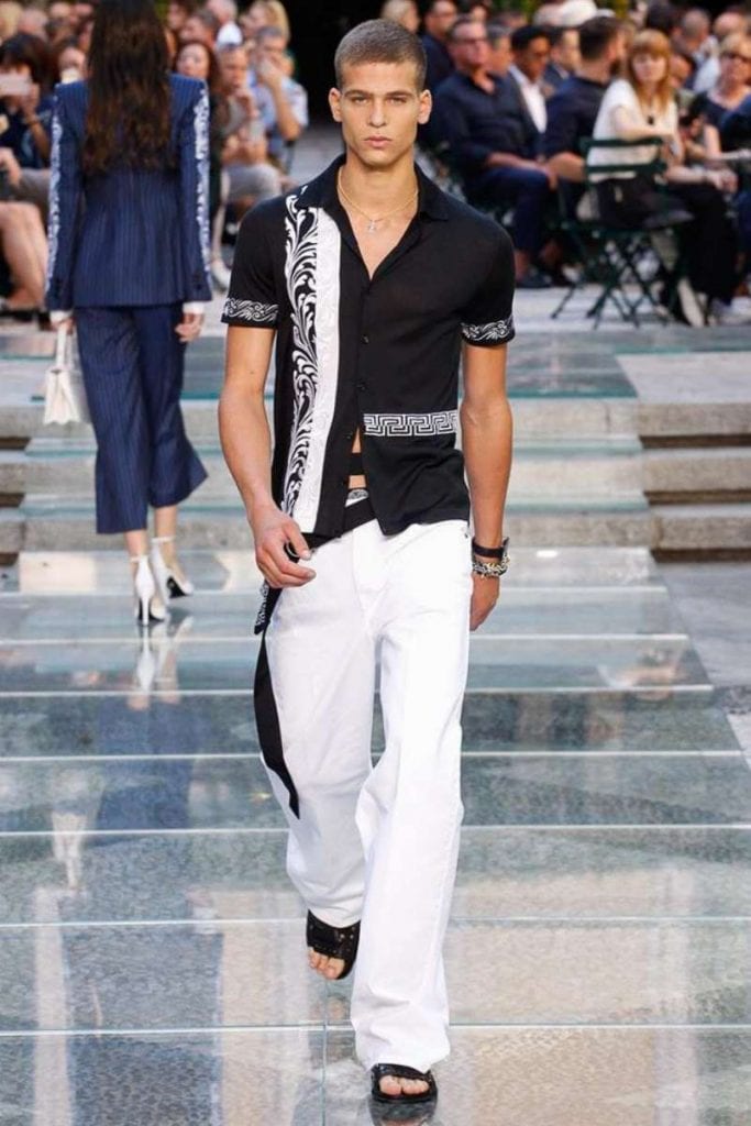 Versace S/S 2018 Versace S/S 2018 Vanity Teen 虚荣青年 Lifestyle & new faces magazine