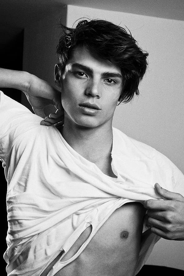 Arjan Botma  by louis daniel botha Arjan Botma  by louis daniel botha Vanity Teen 虚荣青年 Lifestyle & new faces magazine