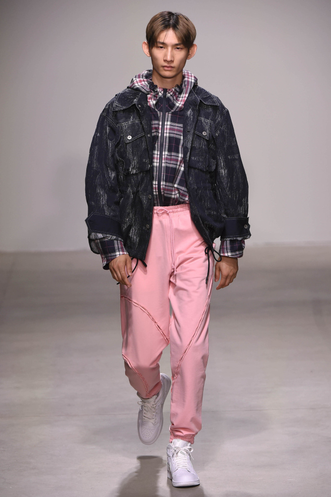 Feng Chen Wang S/S 2018 Feng Chen Wang S/S 2018 Vanity Teen 虚荣青年 Lifestyle & new faces magazine