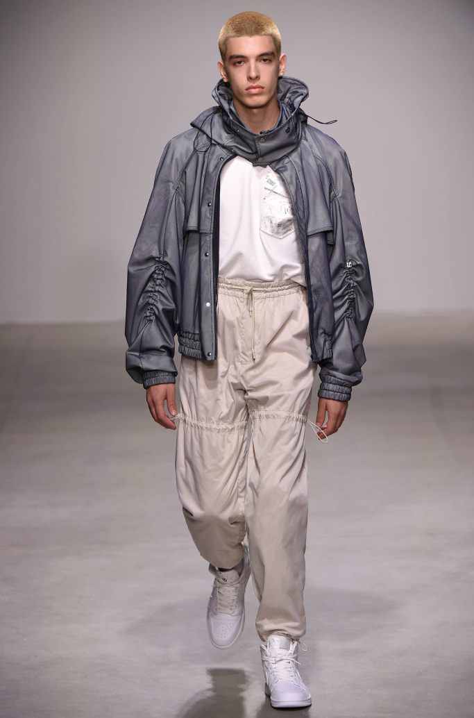 Feng Chen Wang S/S 2018 Feng Chen Wang S/S 2018 Vanity Teen 虚荣青年 Lifestyle & new faces magazine