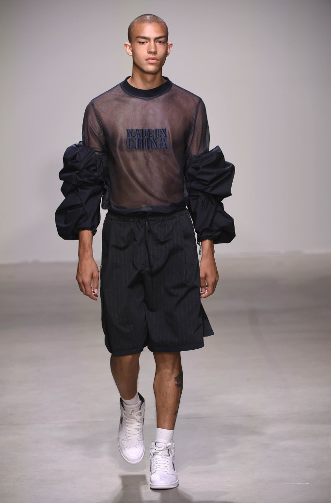 Feng Chen Wang S/S 2018 Feng Chen Wang S/S 2018 Vanity Teen 虚荣青年 Lifestyle & new faces magazine