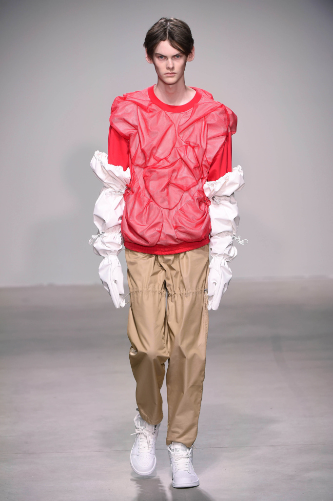 Feng Chen Wang S/S 2018 Feng Chen Wang S/S 2018 Vanity Teen 虚荣青年 Lifestyle & new faces magazine