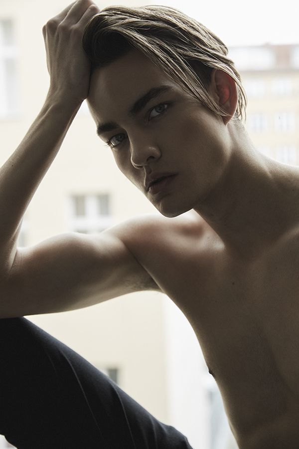 NEW FACES Kuba by Ender Suenni Vanity Teen 虚荣青年 NEW FACES Kuba by Ender Suenni NEW FACES Kuba by Ender Suenni Vanity Teen 虚荣青年