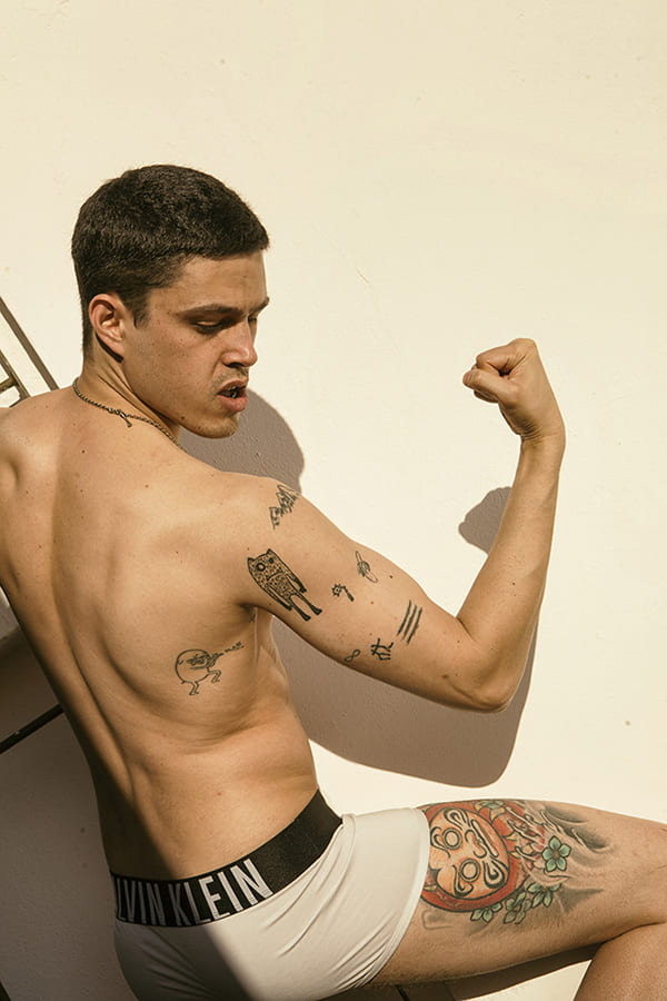 New Kids On The Rooftop by Diego Roldan New Kids On The Rooftop by Diego Roldan Vanity Teen 虚荣青年 Lifestyle & new faces magazine