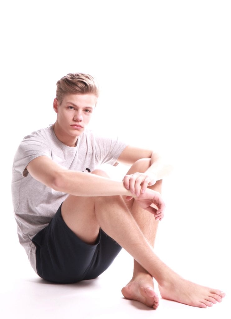 Florian Macek by Stephan Mientus Florian Macek by Stephan Mientus Vanity Teen 虚荣青年 Lifestyle & new faces magazine