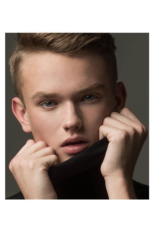 Only The Lonely Can Play by Jay Mathews Only The Lonely Can Play by Jay Mathews Vanity Teen 虚荣青年 Lifestyle & new faces magazine