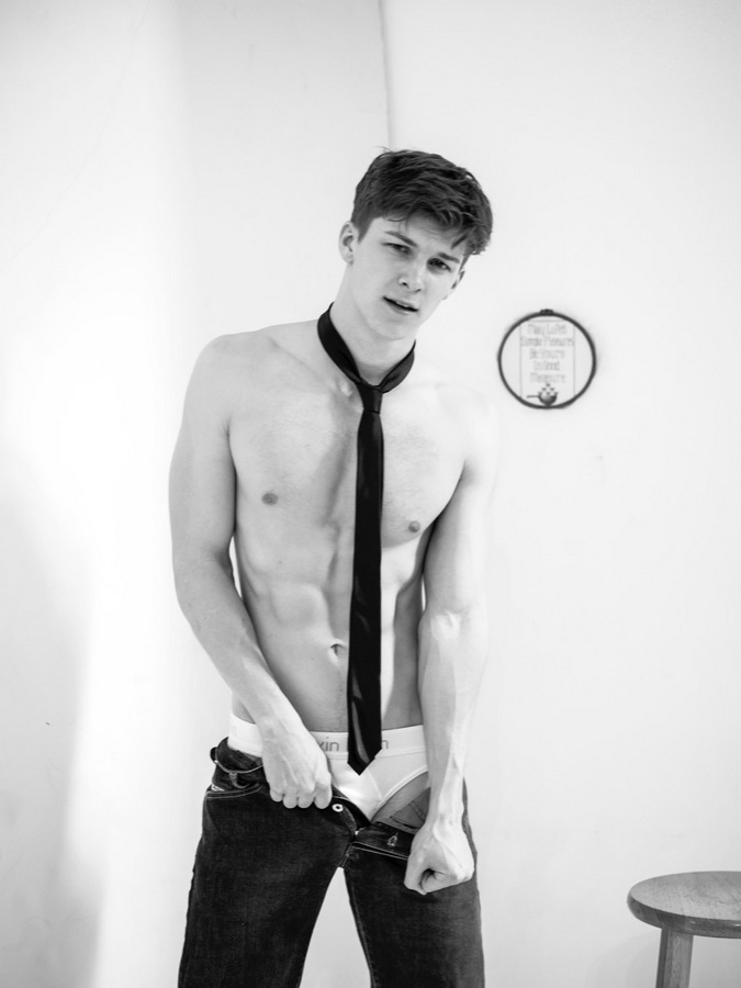 May Life’s Simple Pleasures Be Yours in Good Measure by David Macke May Life’s Simple Pleasures Be Yours in Good Measure by David Macke Vanity Teen 虚荣青年 Lifestyle & new faces magazine