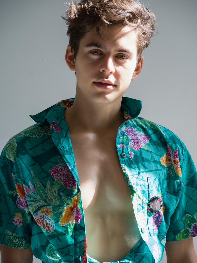 May Life’s Simple Pleasures Be Yours in Good Measure by David Macke May Life’s Simple Pleasures Be Yours in Good Measure by David Macke Vanity Teen 虚荣青年 Lifestyle & new faces magazine