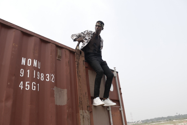 Uncontrolled Moves by Ofure Ighalo Uncontrolled Moves by Ofure Ighalo Vanity Teen 虚荣青年 Lifestyle & new faces magazine