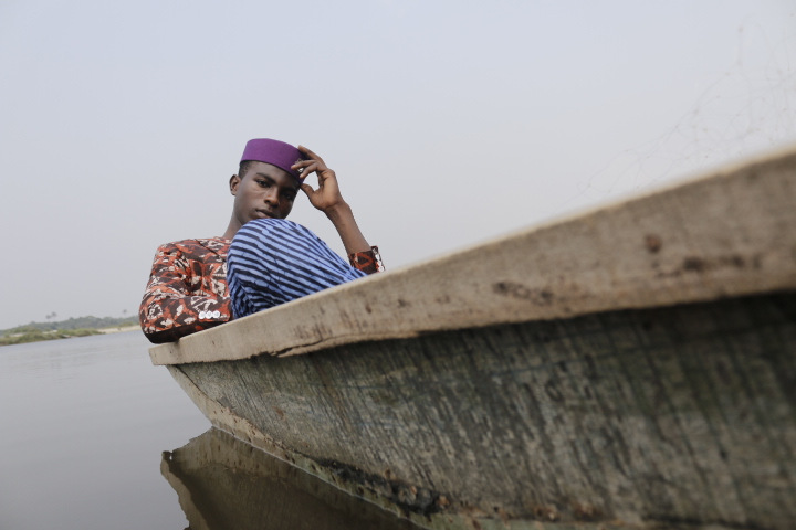 Uncontrolled Moves by Ofure Ighalo Uncontrolled Moves by Ofure Ighalo Vanity Teen 虚荣青年 Lifestyle & new faces magazine