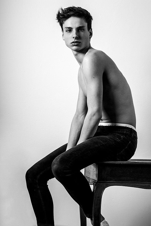 NEW FACES Johannes F. by Richard Kranzin NEW FACES Johannes F. by Richard Kranzin Vanity Teen 虚荣青年 Lifestyle & new faces magazine