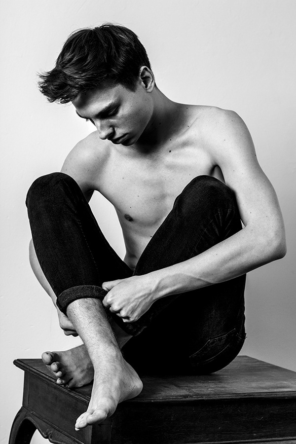 NEW FACES Johannes F. by Richard Kranzin NEW FACES Johannes F. by Richard Kranzin Vanity Teen 虚荣青年 Lifestyle & new faces magazine