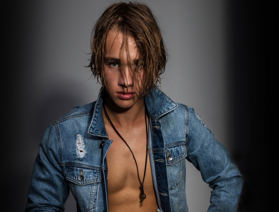 Charlie Di Stefano by Michelle Lancaster Charlie Di Stefano by Michelle Lancaster Vanity Teen 虚荣青年 Lifestyle & new faces magazine