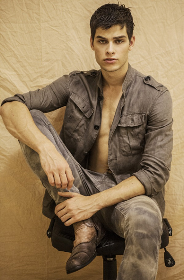 Yura by Matheos Latatsianos Yura by Matheos Latatsianos Vanity Teen 虚荣青年 Lifestyle & new faces magazine