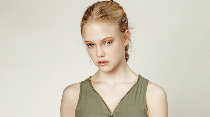 Mia and Keelyn by Jian Von Esmane Mia and Keelyn by Jian Von Esmane Vanity Teen 虚荣青年 Lifestyle & new faces magazine