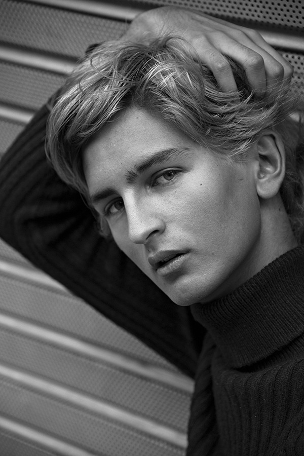 Orange Is The New Black by Santiago Moreno Orange Is The New Black by Santiago Moreno Vanity Teen 虚荣青年 Lifestyle & new faces magazine