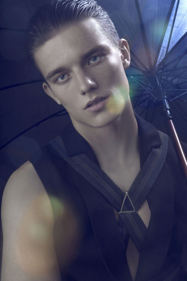 Patrick & Susana by Matheos Allatsatianos Patrick & Susana by Matheos Allatsatianos Vanity Teen 虚荣青年 Lifestyle & new faces magazine