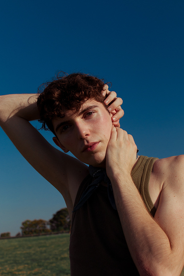 Tomás by Miguel de Paola Tomás by Miguel de Paola Vanity Teen 虚荣青年 Lifestyle & new faces magazine