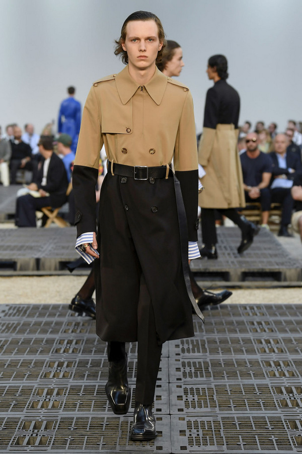 Alexander McQueen S/S 2019 Alexander McQueen S/S 2019 Vanity Teen 虚荣青年 Lifestyle & new faces magazine