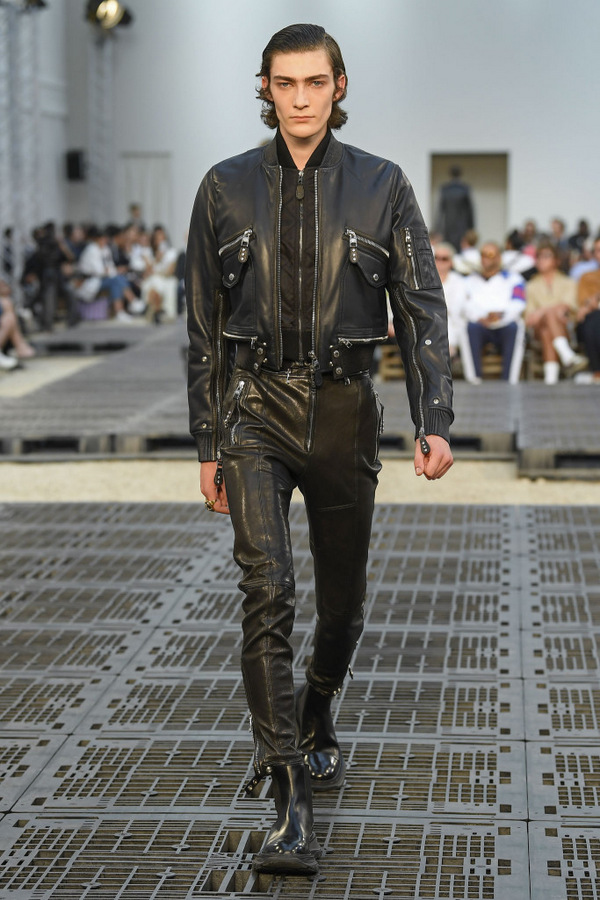 Alexander McQueen S/S 2019 Alexander McQueen S/S 2019 Vanity Teen 虚荣青年 Lifestyle & new faces magazine