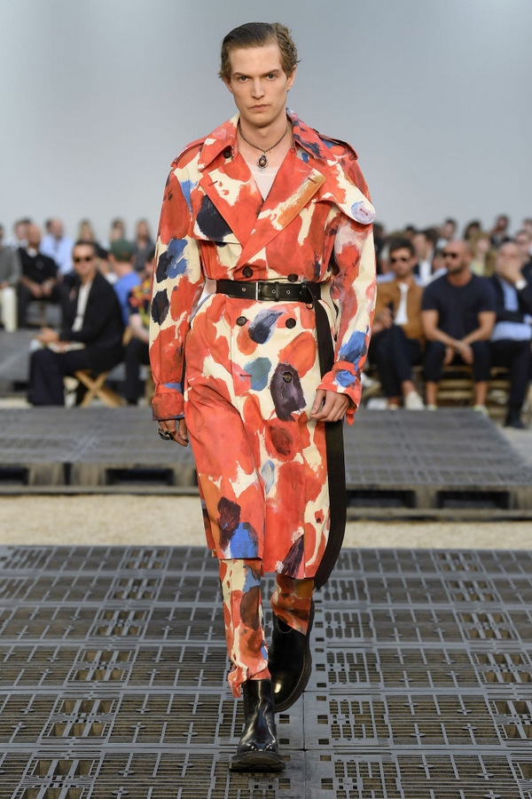 Alexander McQueen S/S 2019 Alexander McQueen S/S 2019 Vanity Teen 虚荣青年 Lifestyle & new faces magazine