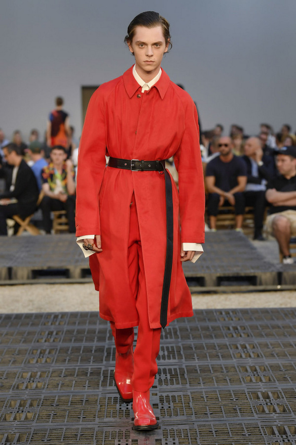 Alexander McQueen S/S 2019 Alexander McQueen S/S 2019 Vanity Teen 虚荣青年 Lifestyle & new faces magazine