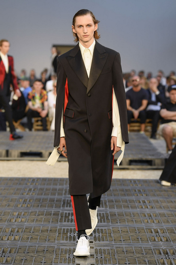 Alexander McQueen S/S 2019 Alexander McQueen S/S 2019 Vanity Teen 虚荣青年 Lifestyle & new faces magazine