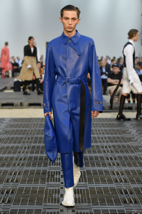 Alexander McQueen S/S 2019 Alexander McQueen S/S 2019 Vanity Teen 虚荣青年 Lifestyle & new faces magazine