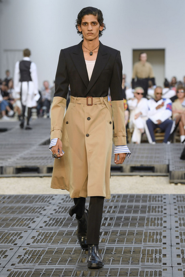 Alexander McQueen S/S 2019 Alexander McQueen S/S 2019 Vanity Teen 虚荣青年 Lifestyle & new faces magazine