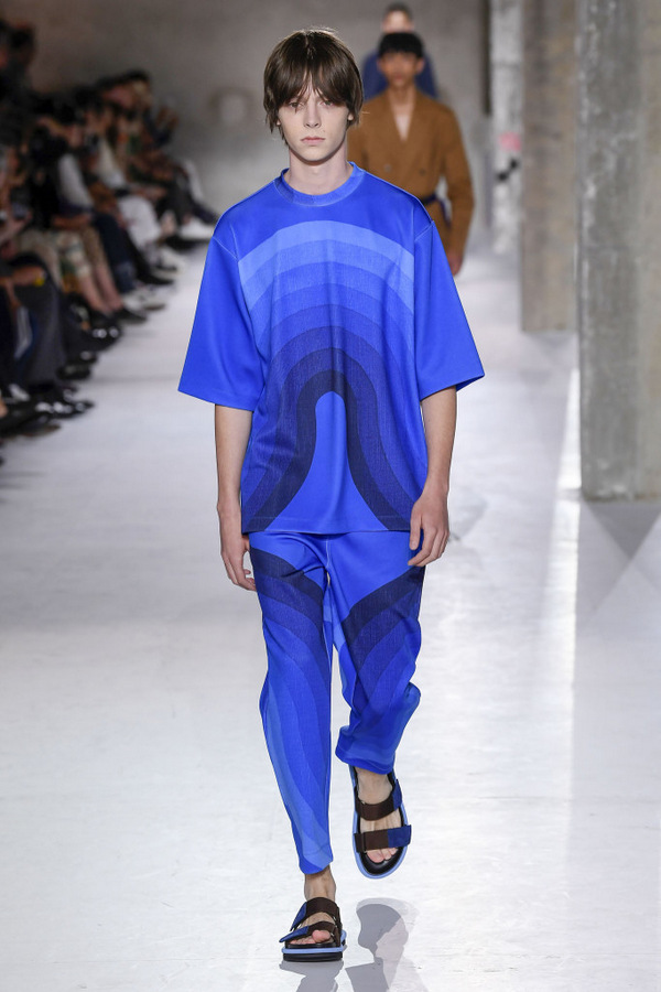 Dries Van Noten S/S 2019 Dries Van Noten S/S 2019 Vanity Teen 虚荣青年 Lifestyle & new faces magazine