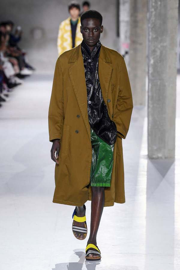 Dries Van Noten S/S 2019 Dries Van Noten S/S 2019 Vanity Teen 虚荣青年 Lifestyle & new faces magazine