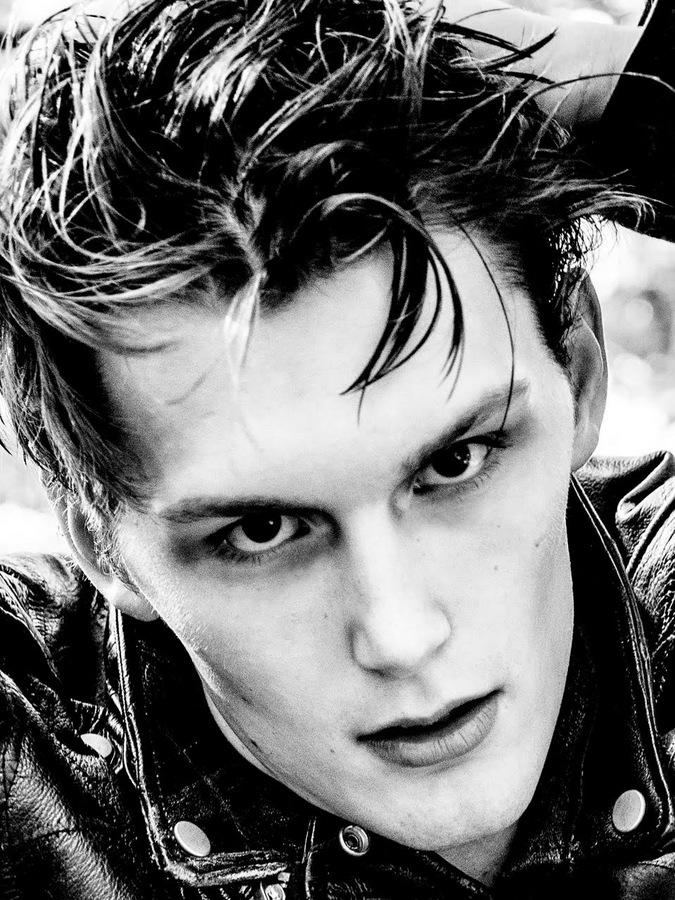 Getting Burned by David Macke Getting Burned by David Macke Vanity Teen 虚荣青年 Lifestyle & new faces magazine