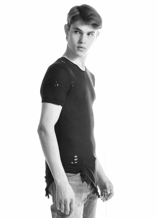 Harel Alon by Stephan Mientus Harel Alon by Stephan Mientus Vanity Teen 虚荣青年 Lifestyle & new faces magazine