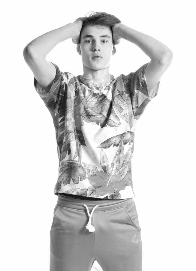 Harel Alon by Stephan Mientus Harel Alon by Stephan Mientus Vanity Teen 虚荣青年 Lifestyle & new faces magazine