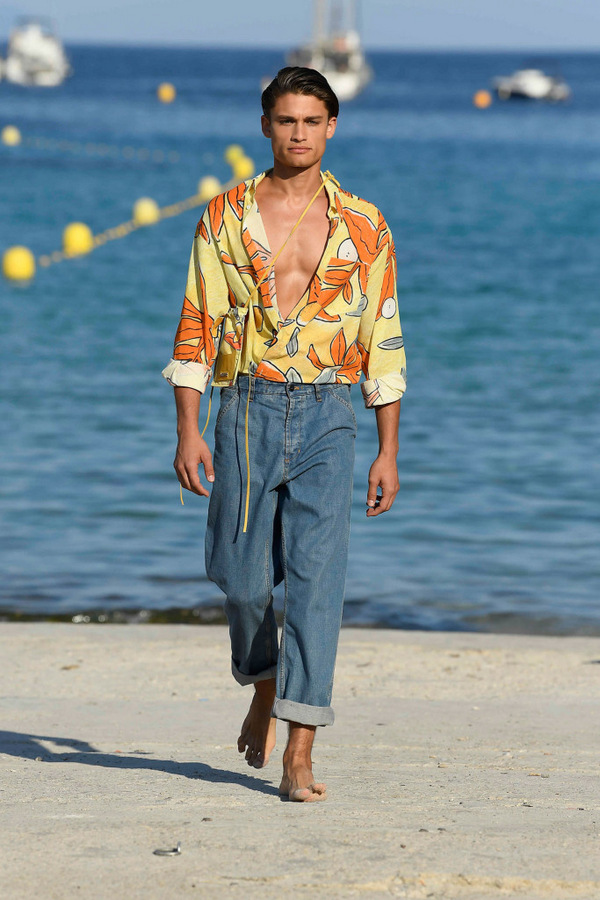 Jacquemus Men's S/S 2019 Jacquemus Men's S/S 2019 Vanity Teen 虚荣青年 Lifestyle & new faces magazine