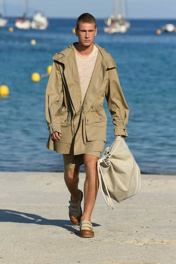 Jacquemus Men's S/S 2019 Jacquemus Men's S/S 2019 Vanity Teen 虚荣青年 Lifestyle & new faces magazine