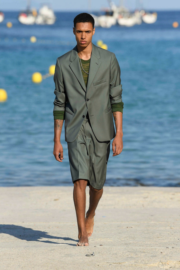 Jacquemus Men's S/S 2019 Jacquemus Men's S/S 2019 Vanity Teen 虚荣青年 Lifestyle & new faces magazine