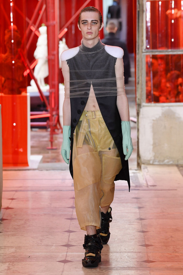 Maison Margiela S/S 2019 Maison Margiela S/S 2019 Vanity Teen 虚荣青年 Lifestyle & new faces magazine