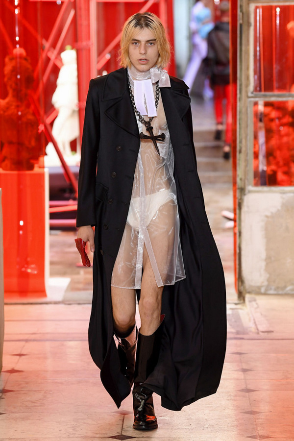 Maison Margiela S/S 2019 Maison Margiela S/S 2019 Vanity Teen 虚荣青年 Lifestyle & new faces magazine