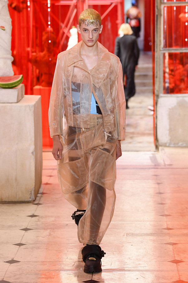 Maison Margiela S/S 2019 Maison Margiela S/S 2019 Vanity Teen 虚荣青年 Lifestyle & new faces magazine