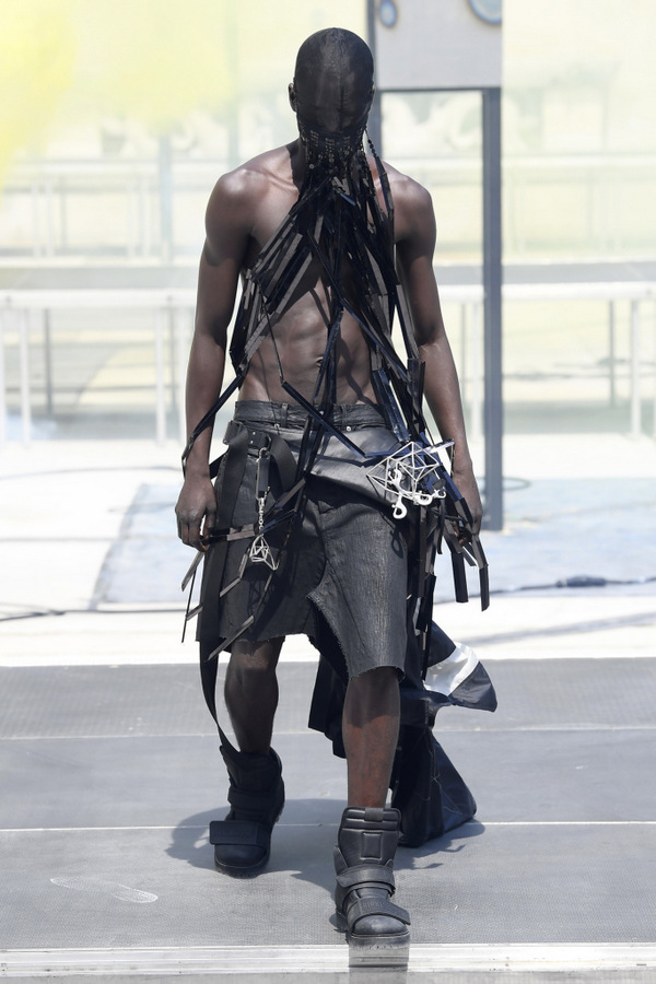 Rick Owens S/S 2019 Rick Owens S/S 2019 Vanity Teen 虚荣青年 Lifestyle & new faces magazine