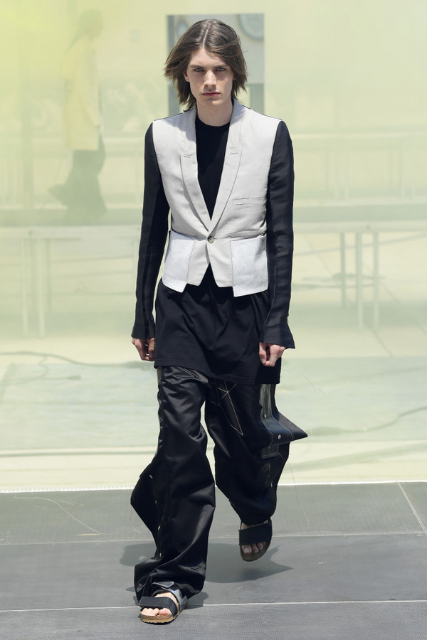 Rick Owens S/S 2019 Rick Owens S/S 2019 Vanity Teen 虚荣青年 Lifestyle & new faces magazine