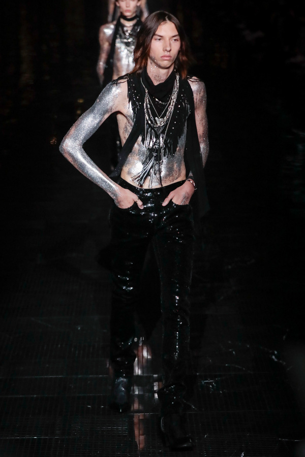 Saint Laurent S/S 2019 Saint Laurent S/S 2019 Vanity Teen 虚荣青年 Lifestyle & new faces magazine