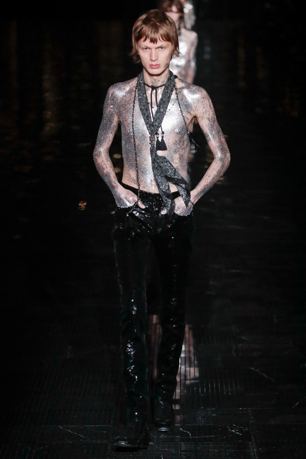 Saint Laurent S/S 2019 Saint Laurent S/S 2019 Vanity Teen 虚荣青年 Lifestyle & new faces magazine