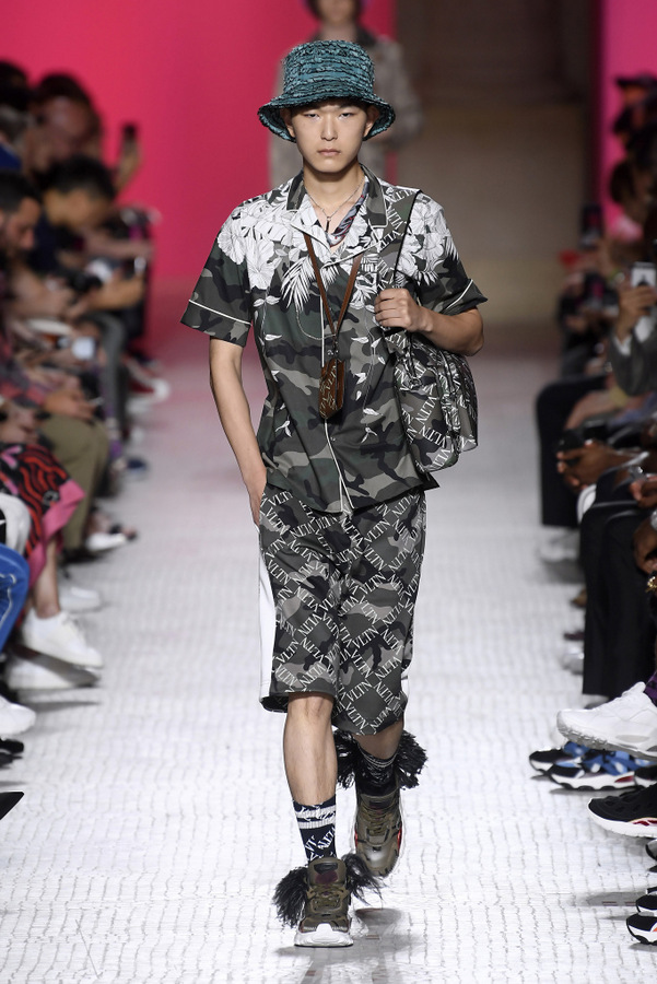 Valentino S/S 2019 Valentino S/S 2019 Vanity Teen 虚荣青年 Lifestyle & new faces magazine