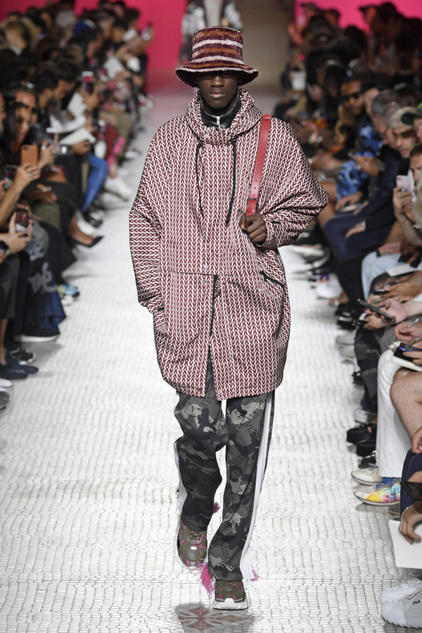 Valentino S/S 2019 Valentino S/S 2019 Vanity Teen 虚荣青年 Lifestyle & new faces magazine