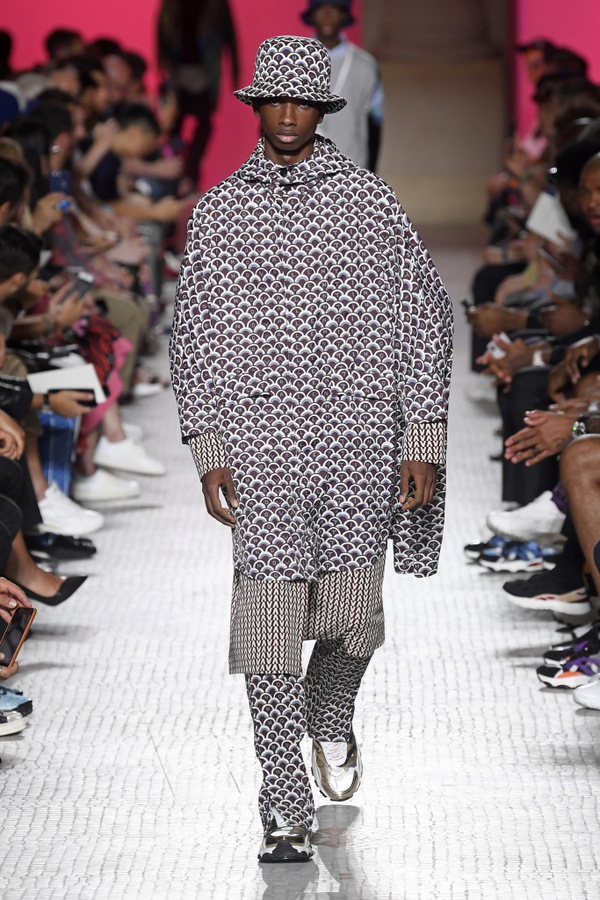 Valentino S/S 2019 Valentino S/S 2019 Vanity Teen 虚荣青年 Lifestyle & new faces magazine